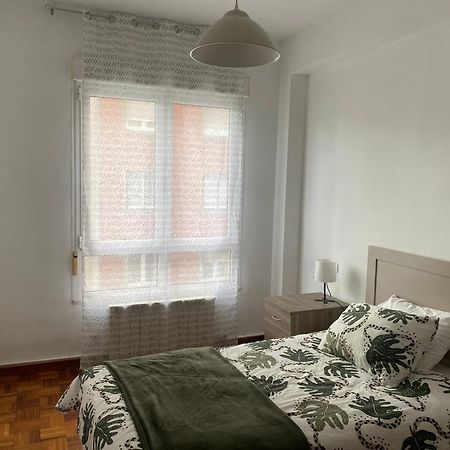 Apartamento Buenavista En Овиедо Екстериор снимка