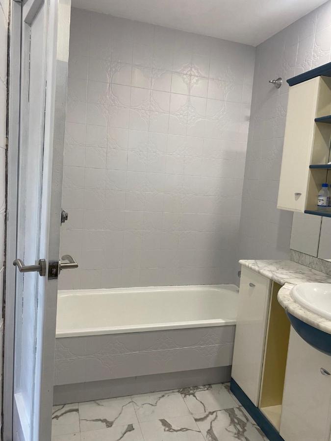 Apartamento Buenavista En Овиедо Екстериор снимка