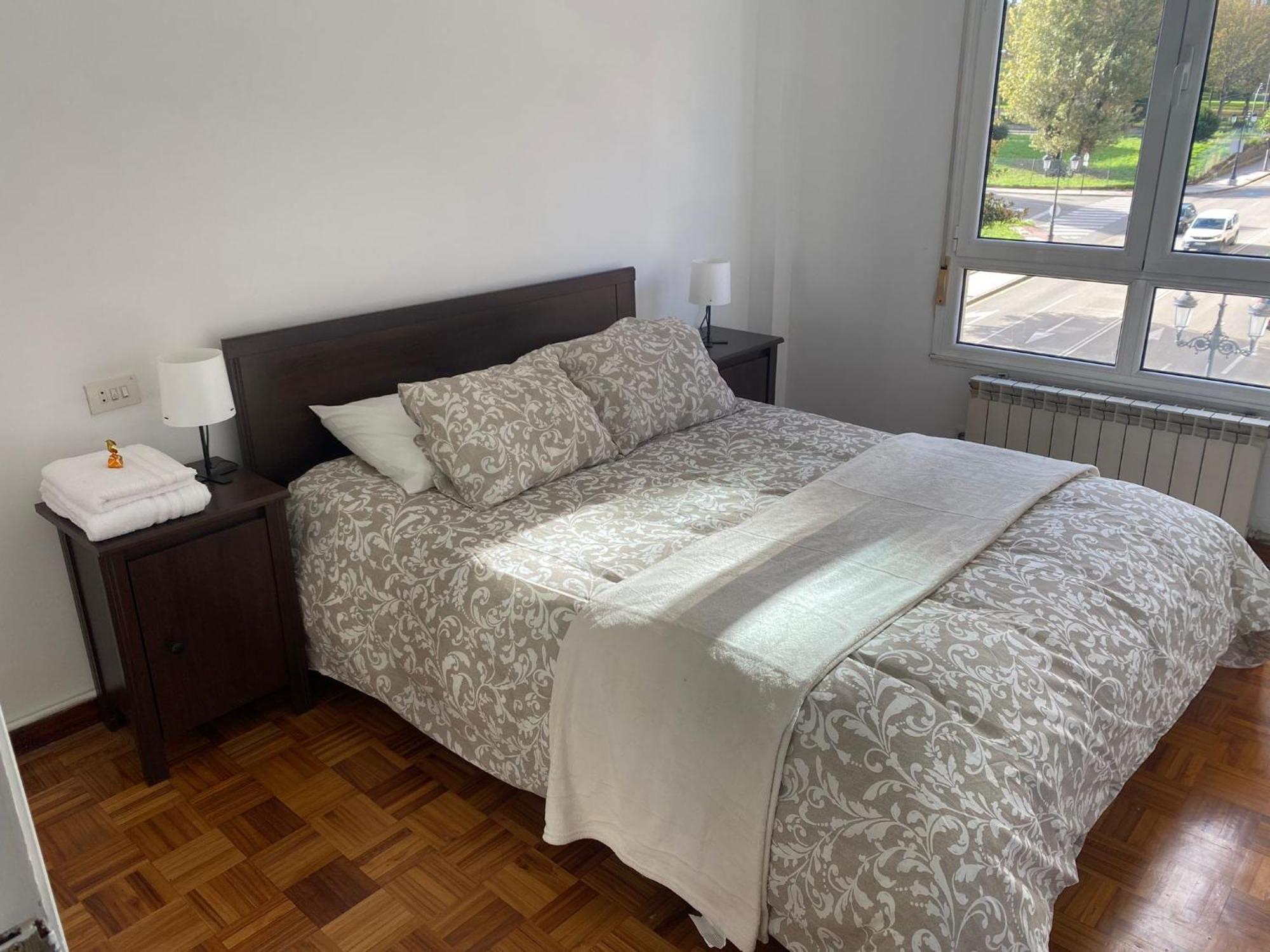 Apartamento Buenavista En Овиедо Екстериор снимка